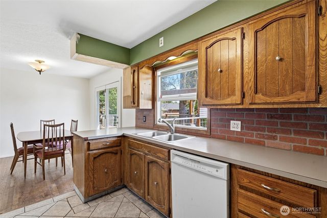 303 NW Hazel Dell Way, Vancouver, WA 98665