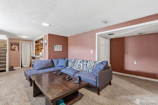 303 NW Hazel Dell Way, Vancouver, WA 98665