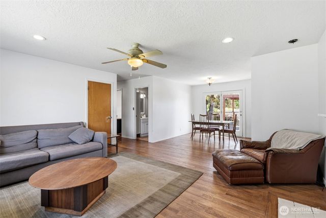 303 NW Hazel Dell Way, Vancouver, WA 98665