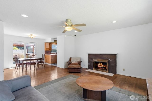 303 NW Hazel Dell Way, Vancouver, WA 98665