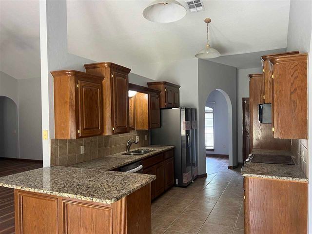 2003 NE 31st, Lawton, OK 73501