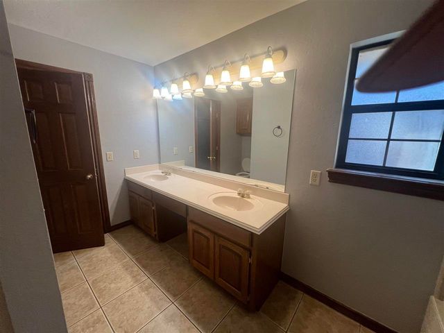 2003 NE 31st, Lawton, OK 73501