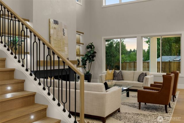15423 SE 7th Place, Bellevue, WA 98007