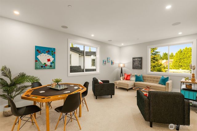 15423 SE 7th Place, Bellevue, WA 98007