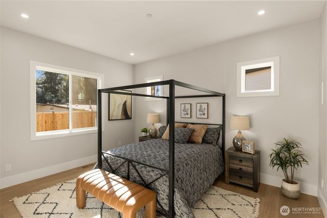 15423 SE 7th Place, Bellevue, WA 98007
