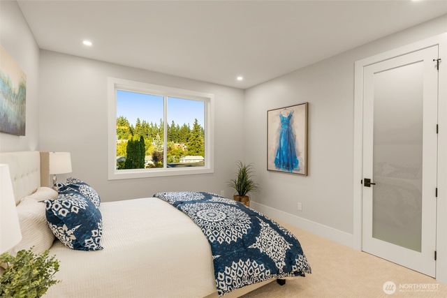15423 SE 7th Place, Bellevue, WA 98007
