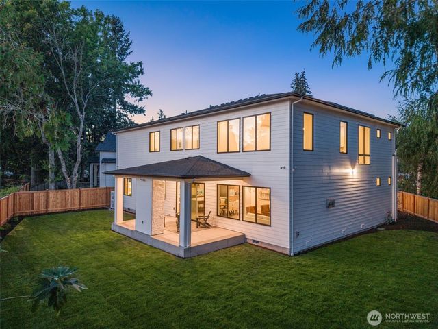 15423 SE 7th Place, Bellevue, WA 98007