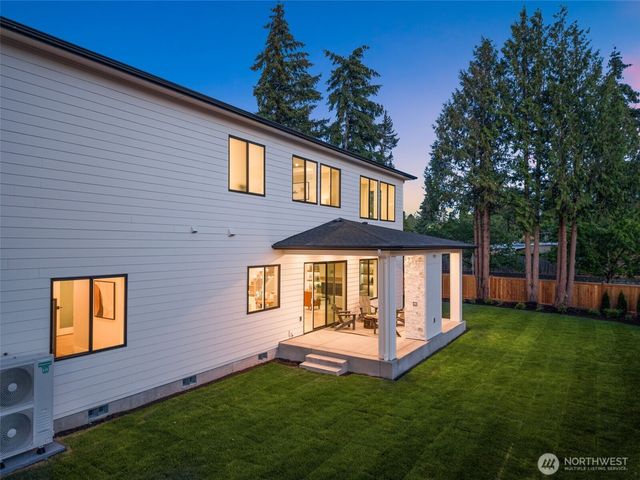 15423 SE 7th Place, Bellevue, WA 98007