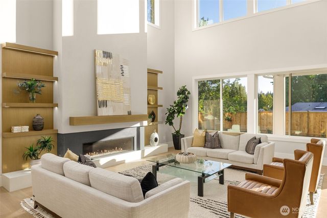 15423 SE 7th Place, Bellevue, WA 98007