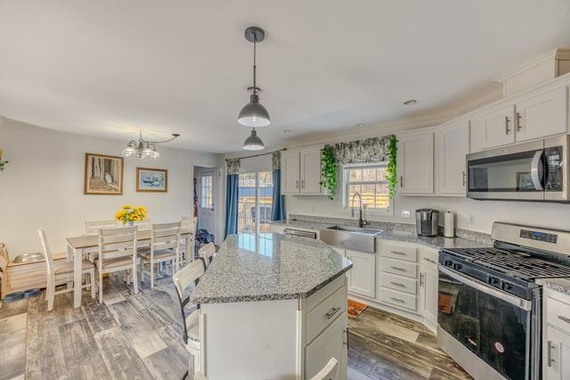 307 Jefferson Road, Whitefield, NH 03598