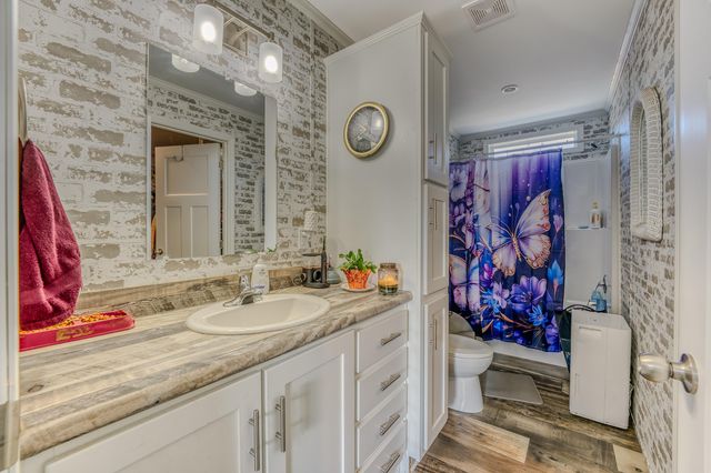 307 Jefferson Road, Whitefield, NH 03598