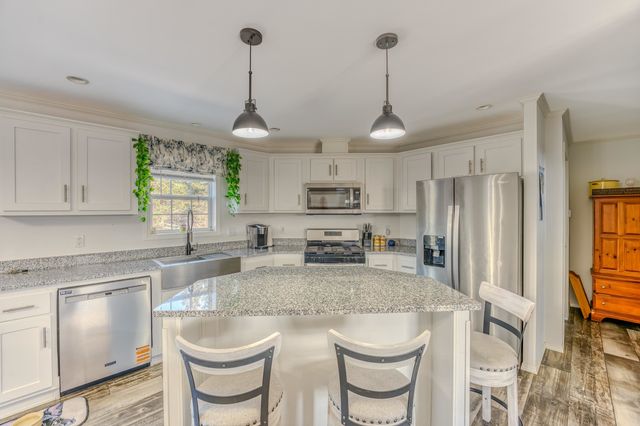 307 Jefferson Road, Whitefield, NH 03598