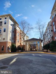 9490 VIRGINIA CENTER BLVD #340, Vienna, VA 22181