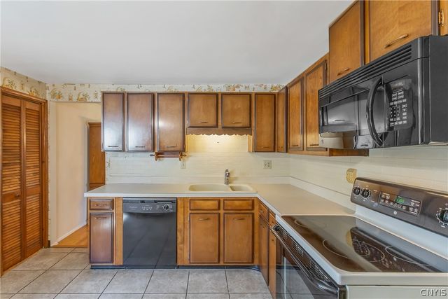 121 Cheerwood Drive, Van Buren, NY 13027