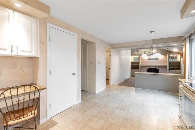 27 Summerview Road, Amherst, NY 14221