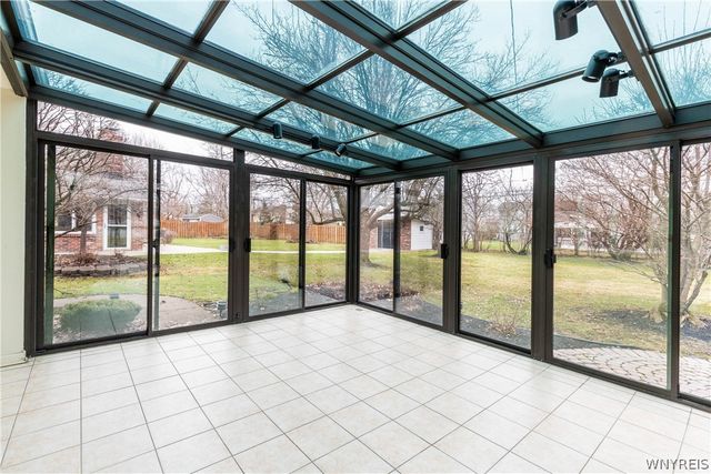 27 Summerview Road, Amherst, NY 14221