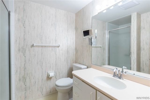 27 Summerview Road, Amherst, NY 14221