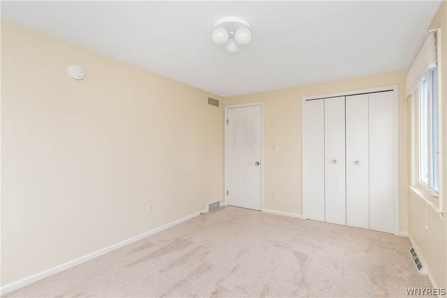 27 Summerview Road, Amherst, NY 14221