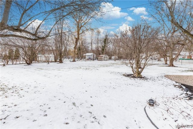 27 Summerview Road, Amherst, NY 14221