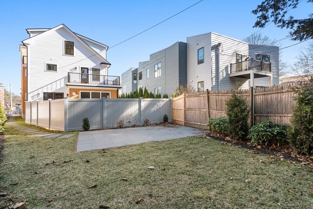 71 Greenough Street 2, Brookline, MA 02445