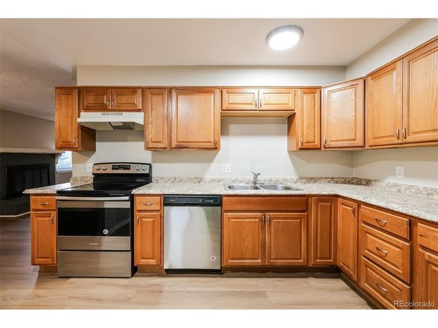14697 E Oregon Dr, Aurora, CO 80012