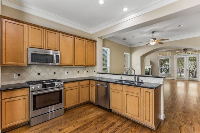 9101 Harbor Hills Drive, Houston, TX 77054