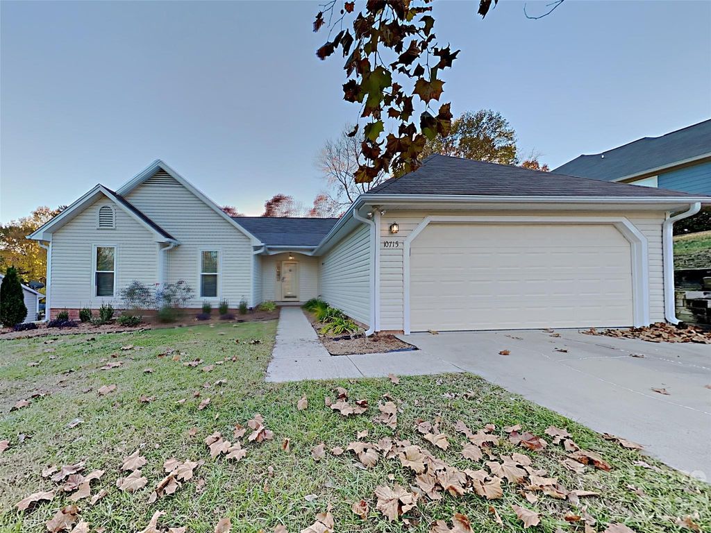 10715 Spruce Mountain Road, Charlotte, NC 28214