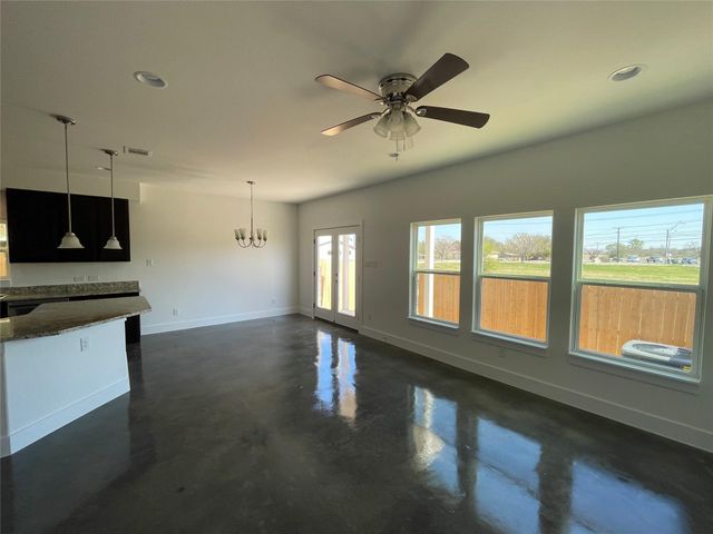 232 Sapphire RD, New Braunfels, TX 78130