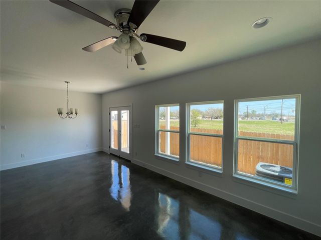 232 Sapphire RD, New Braunfels, TX 78130