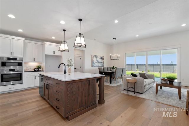 7347 Powell Pl, Eagle, ID 83629