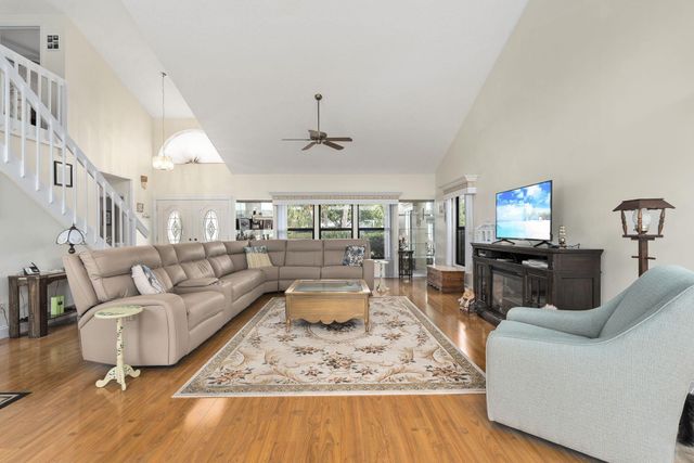 8964 SE Sunfish Place, Hobe Sound, FL 33455