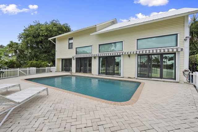 8964 SE Sunfish Place, Hobe Sound, FL 33455