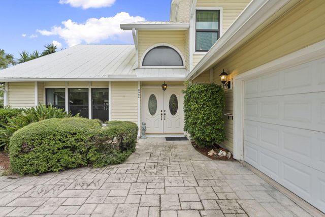 8964 SE Sunfish Place, Hobe Sound, FL 33455