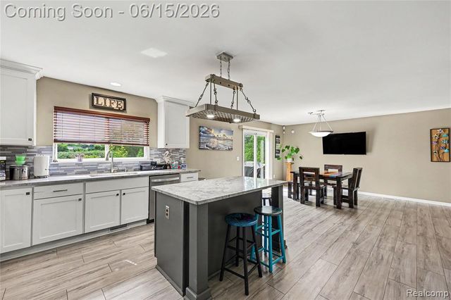 4448 Sunflower Circle, Clarkston, MI 48346