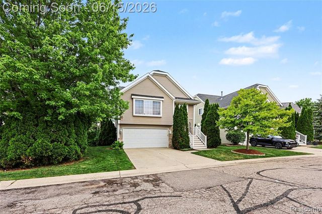 4448 Sunflower Circle, Clarkston, MI 48346