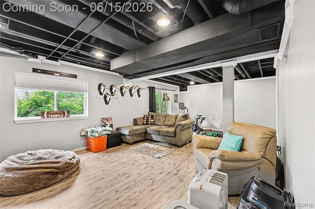 4448 Sunflower Circle, Clarkston, MI 48346