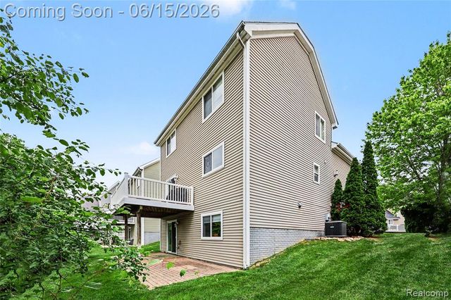 4448 Sunflower Circle, Clarkston, MI 48346