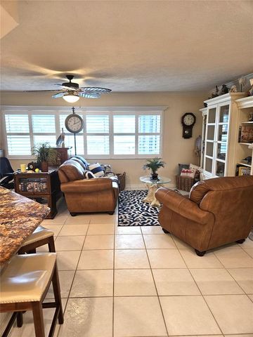 1706 S LAKESIDE COURT, Venice, FL 34293