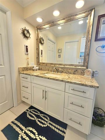 1706 S LAKESIDE COURT, Venice, FL 34293