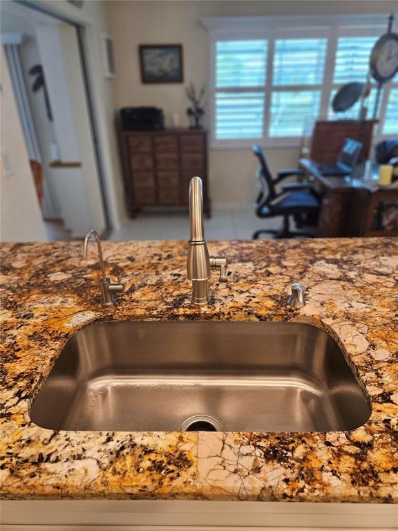 Image 14 of property listing at 1706 S LAKESIDE COURT, Venice, FL 34293