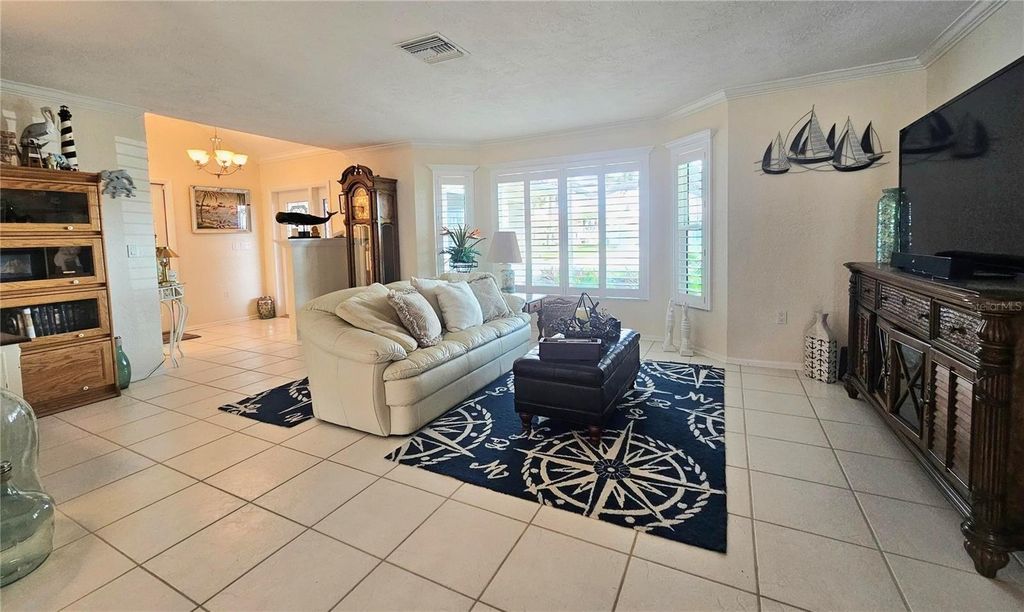 Image 39 of property listing at 1706 S LAKESIDE COURT, Venice, FL 34293