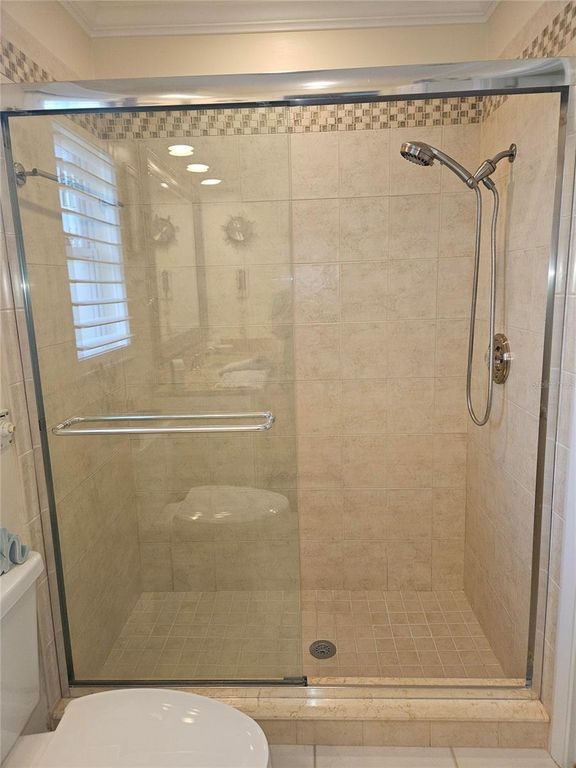 Image 46 of property listing at 1706 S LAKESIDE COURT, Venice, FL 34293