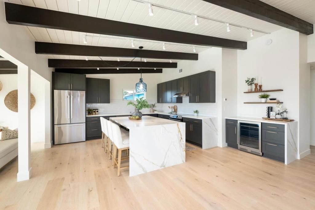 Image 10 of property listing at 355 Avenue Alhambra, El Granada, CA 94018