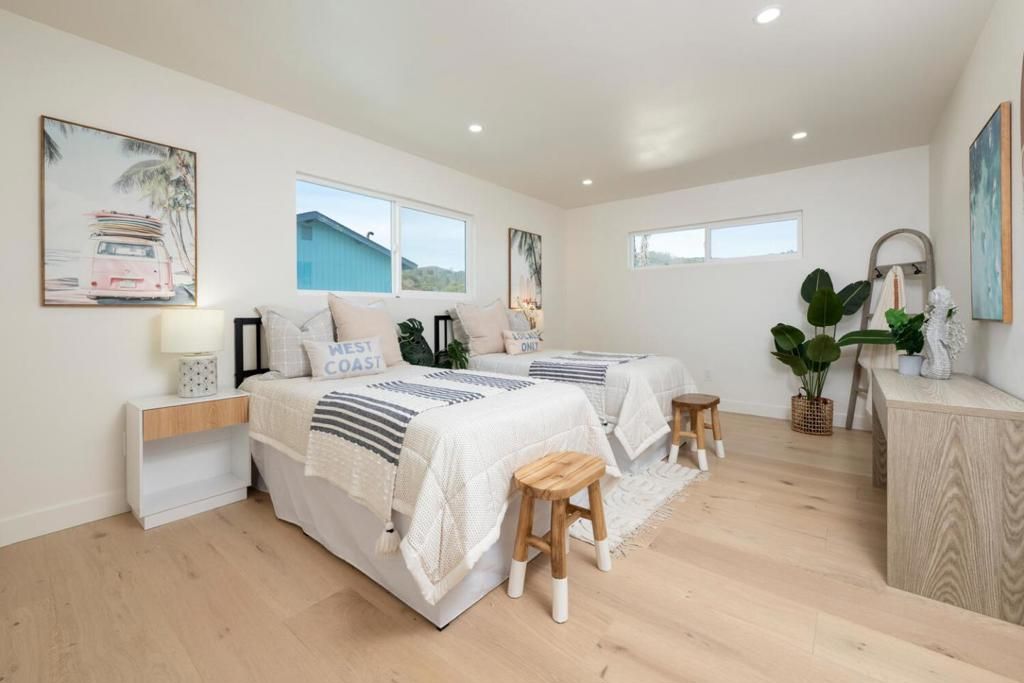 Image 22 of property listing at 355 Avenue Alhambra, El Granada, CA 94018