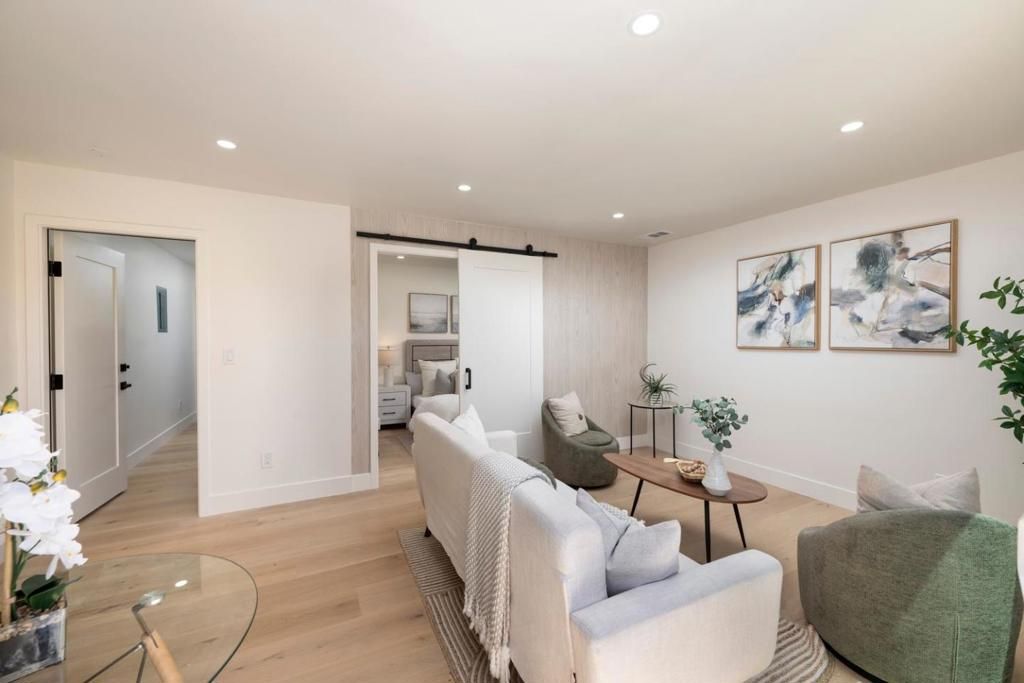 Image 32 of property listing at 355 Avenue Alhambra, El Granada, CA 94018