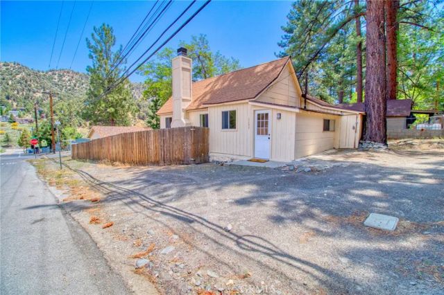 1131 Apple, Wrightwood, CA 92397