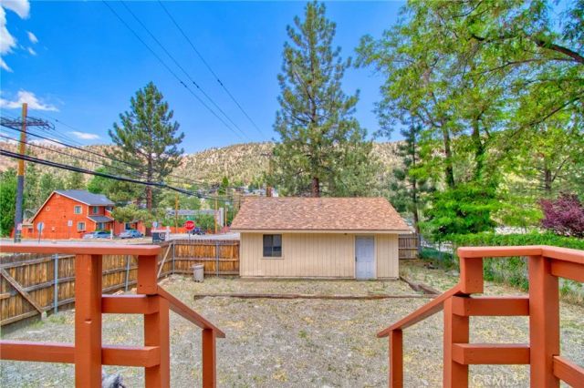 1131 Apple, Wrightwood, CA 92397