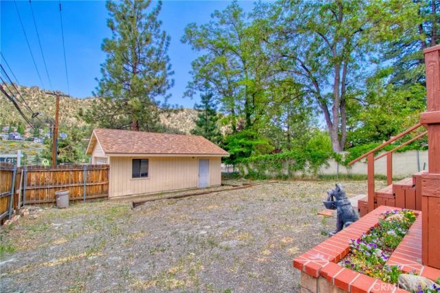 1131 Apple, Wrightwood, CA 92397