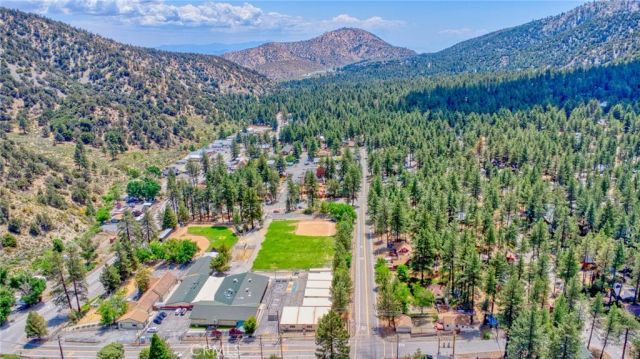 1131 Apple, Wrightwood, CA 92397