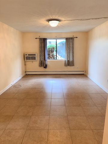 262 E Haverhill St 2, Lawrence, MA 01841